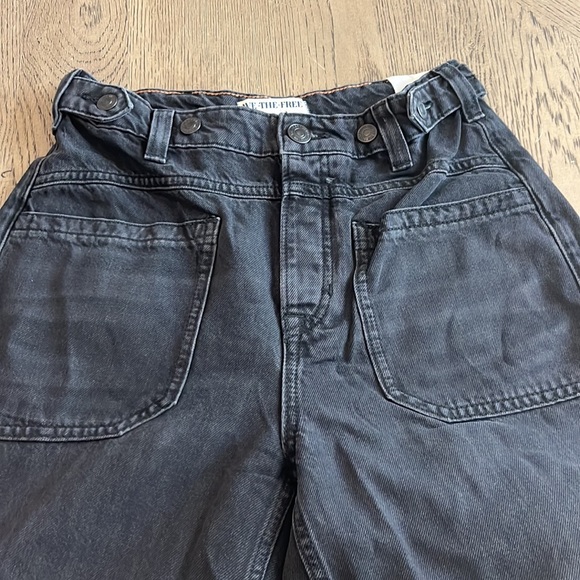 Free People We the Free Palmer Cuffed Jeans Black Wide Leg Mid Rise NWT - Picture 8 of 9